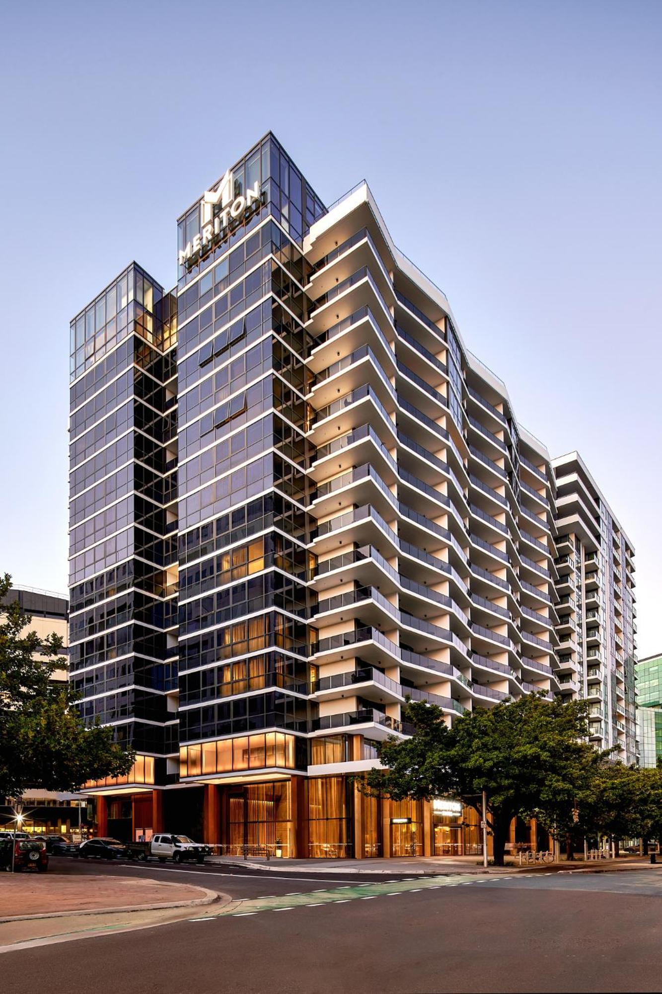 Meriton Suites Canberra Kültér fotó The completed building