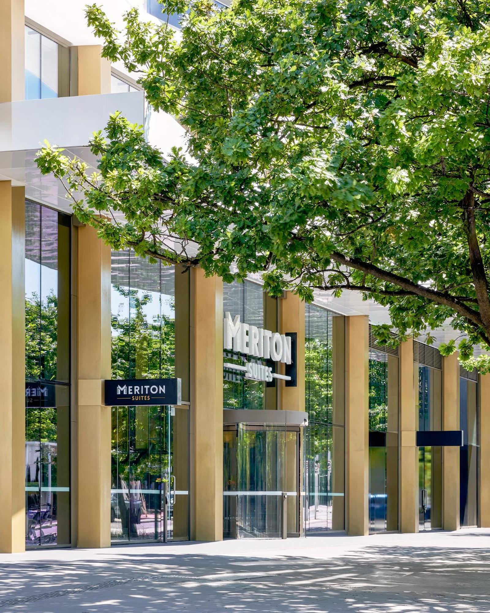 Meriton Suites Canberra Kültér fotó Meriton Suites Chatswood