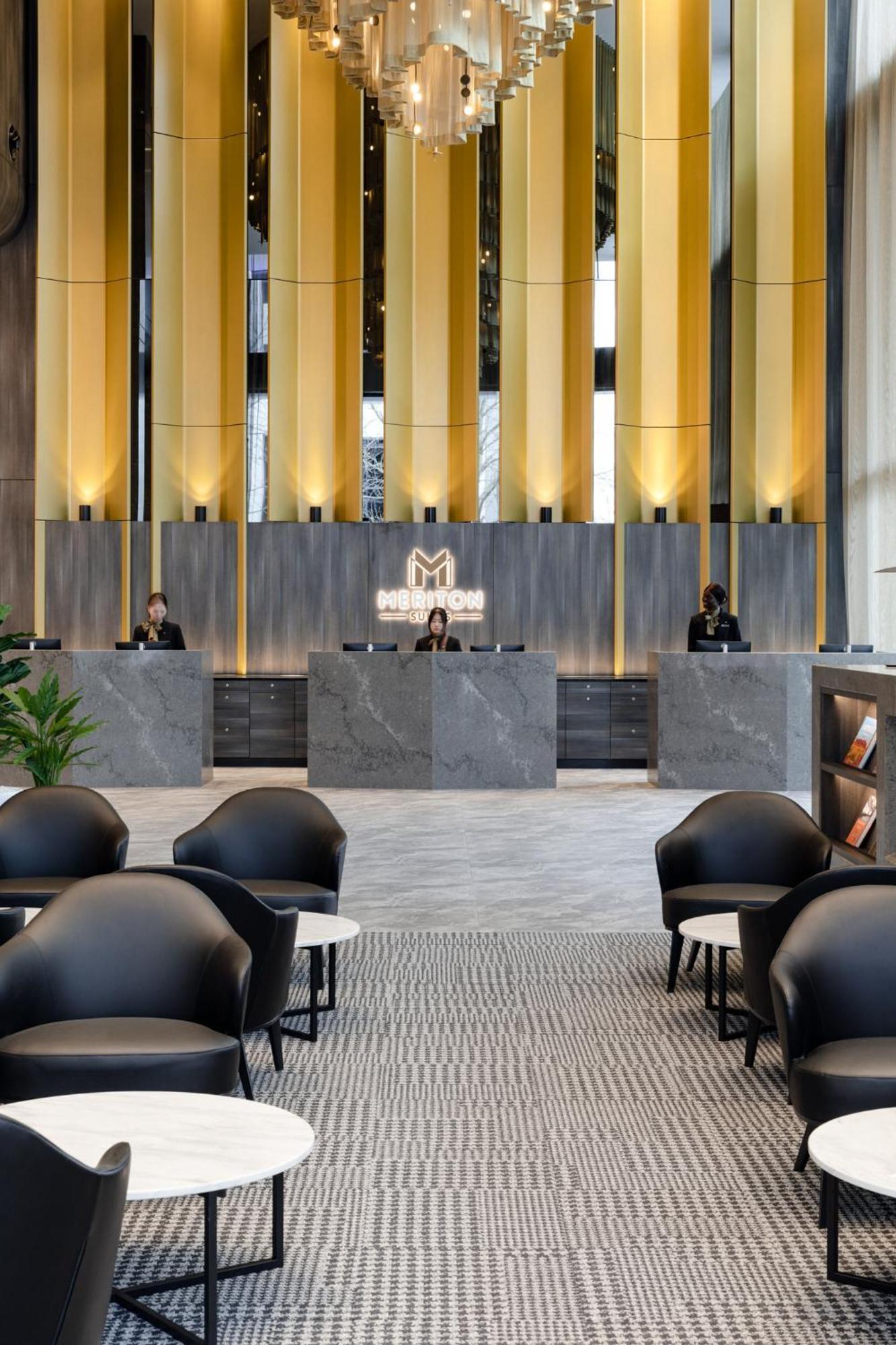 Meriton Suites Canberra Kültér fotó The lobby of the hotel