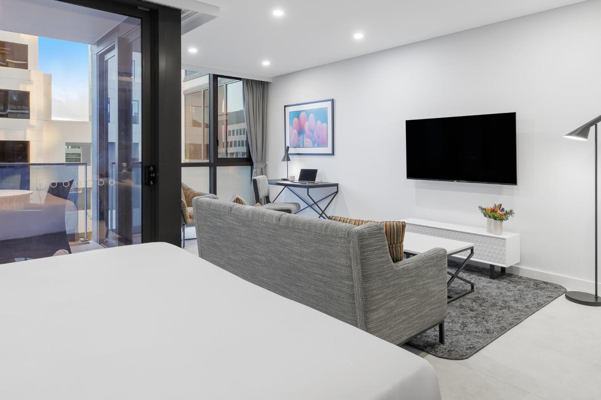 Meriton Suites Canberra Kültér fotó The interior of a typical apartment