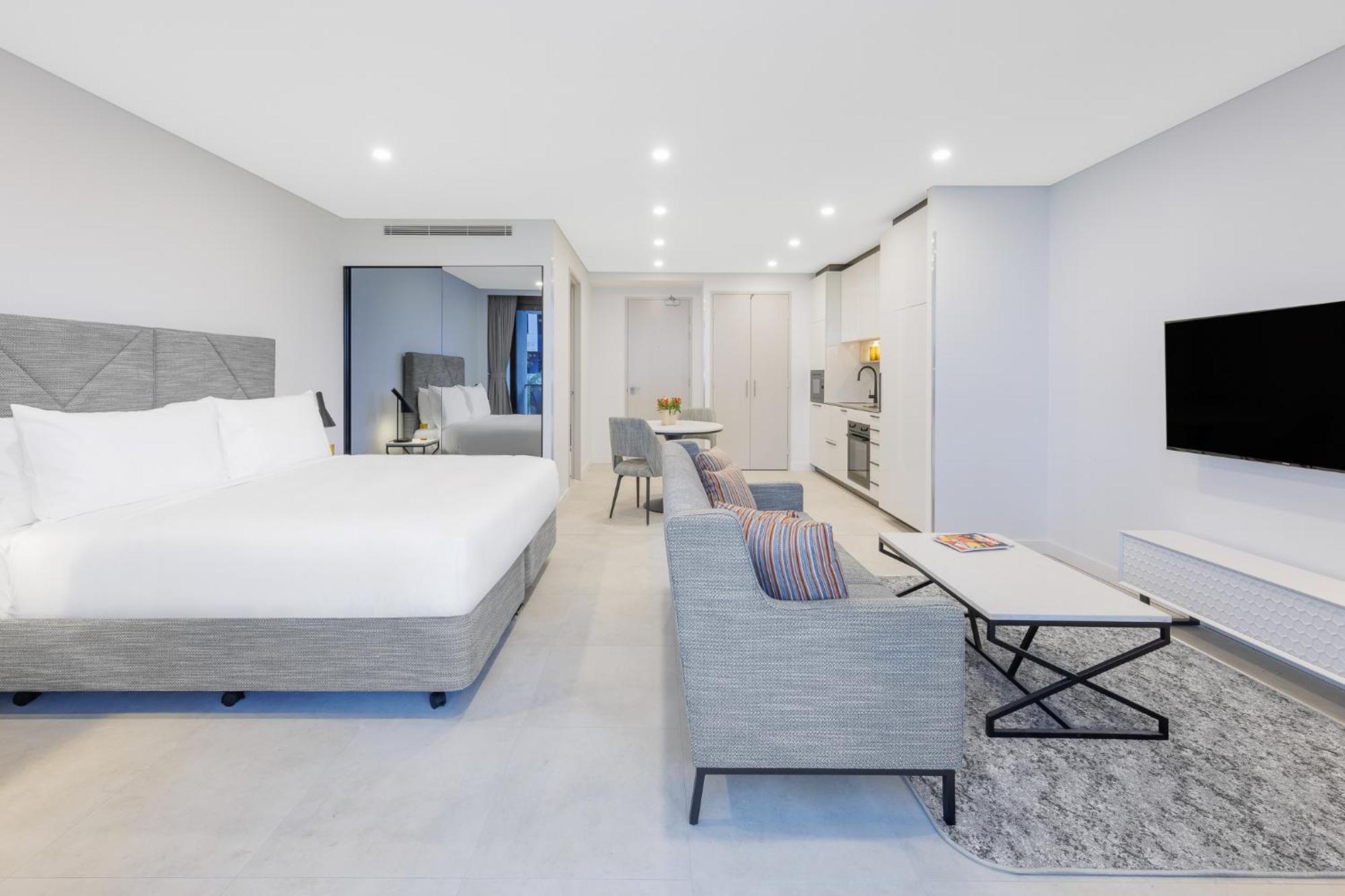 Meriton Suites Canberra Kültér fotó Studio apartment